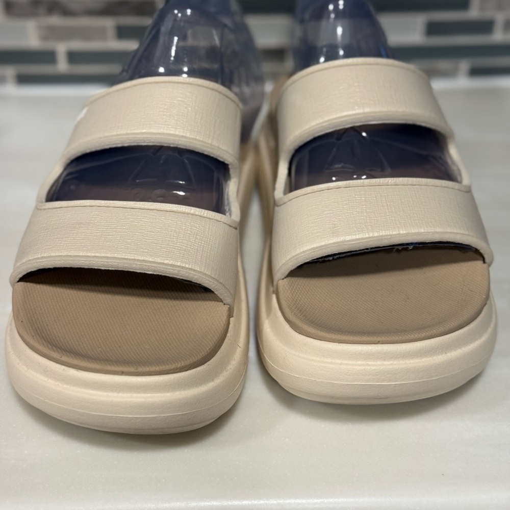 Reef Womens Cushion Bondi 2
Platform Slide Sandals Women’s Size 5
Natural - Picture 2 of 7